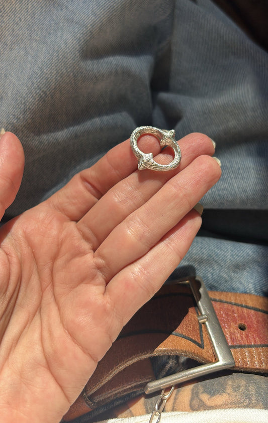 Magiclands link pendant