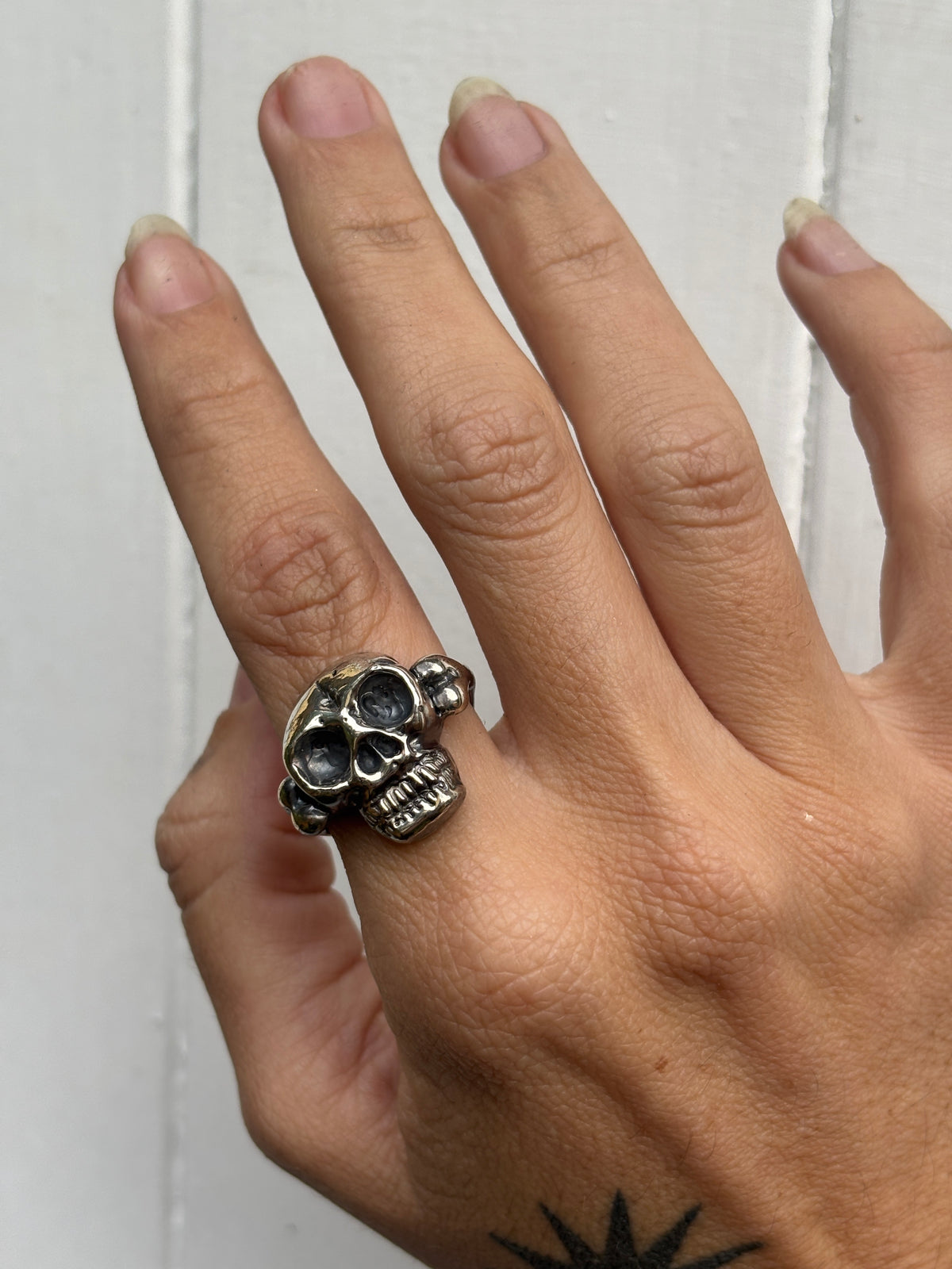 Momento Mori ring